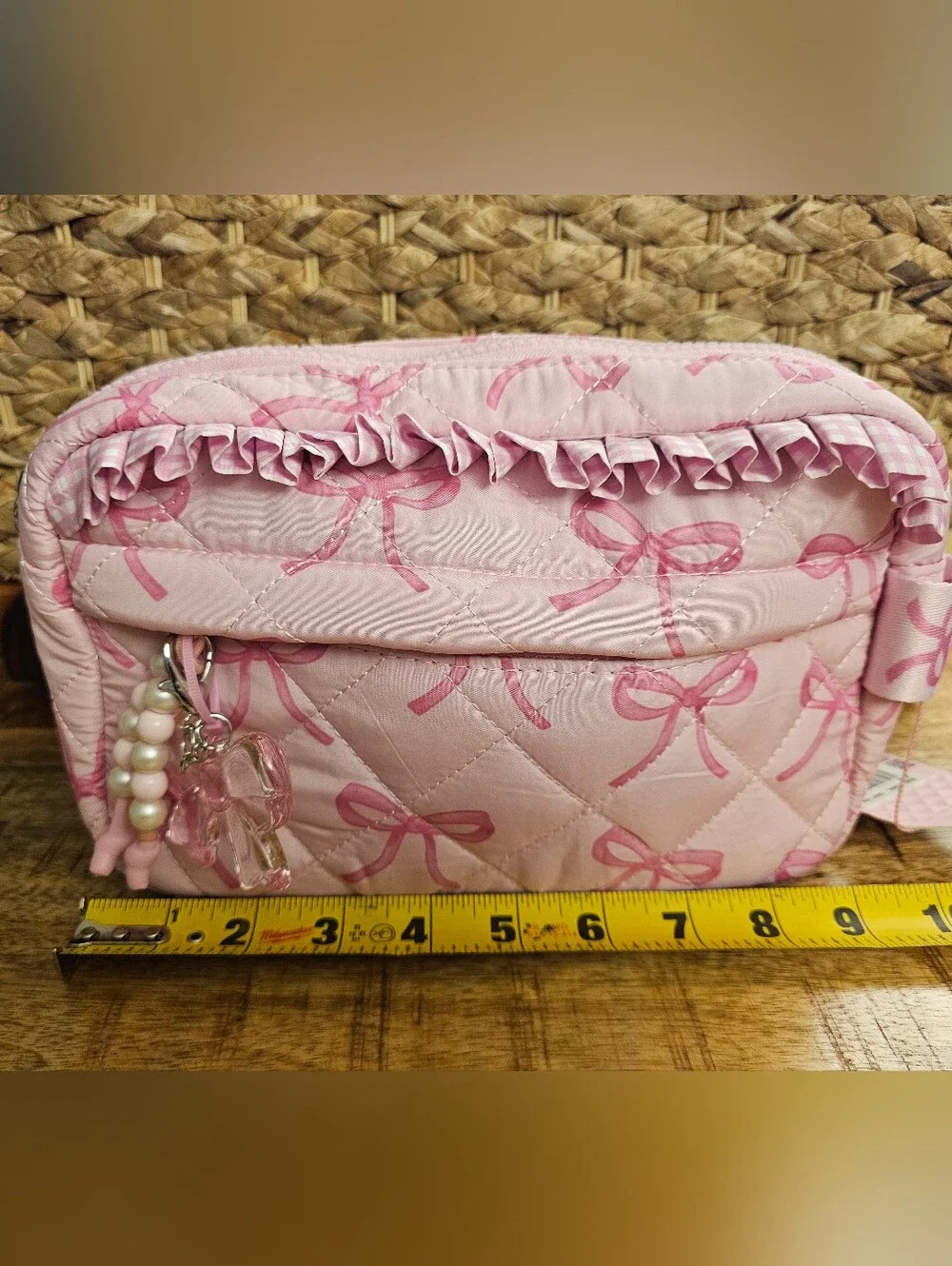 NWT Miss Gwen's OMG Accessories Pink Bow Quilted Pouch Cosmetic Bag - Picture 3 of 4